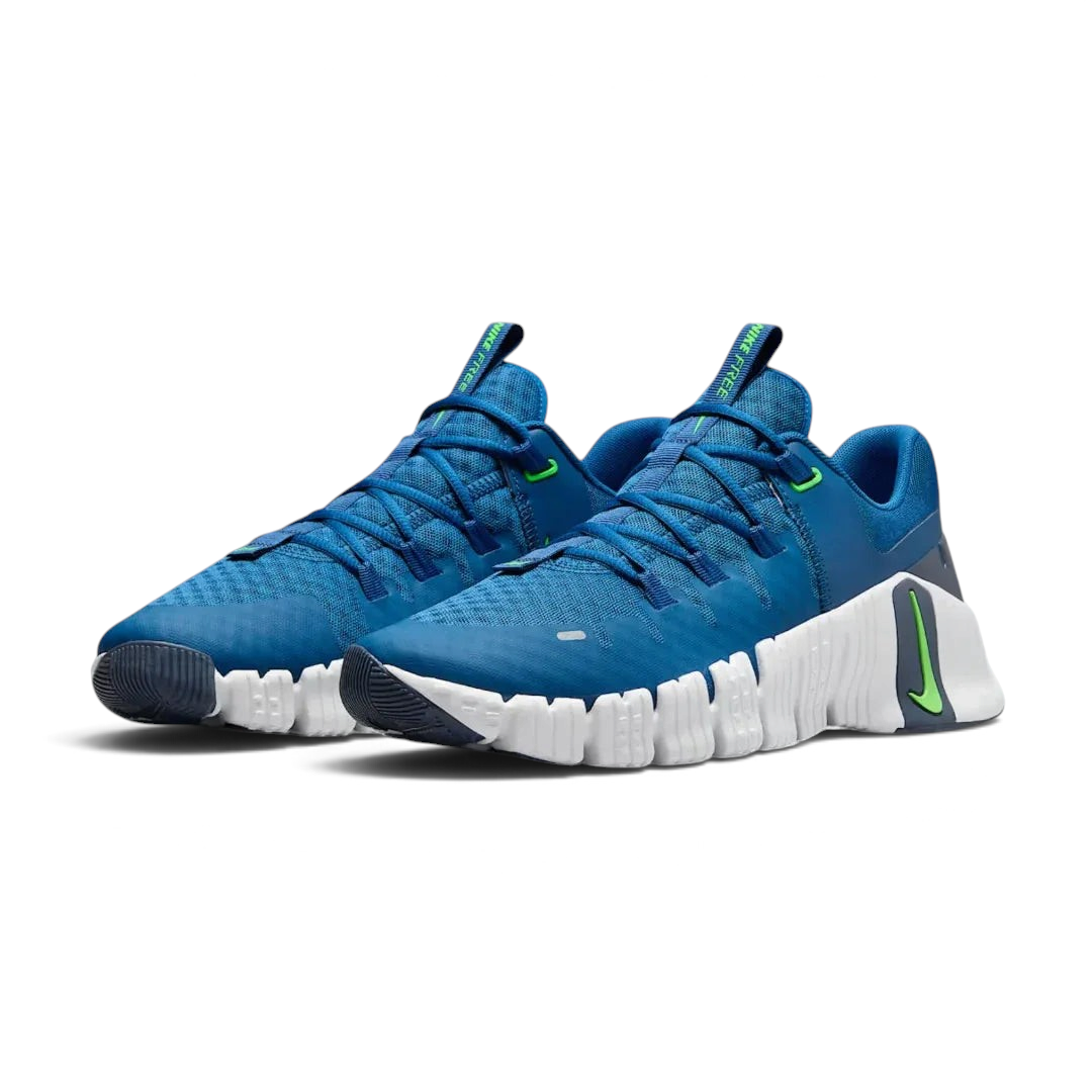 Angled view of two Nike Free Metcon 5 Men's blue training shoes, side by side, showcasing their dynamic design and supportive structure.