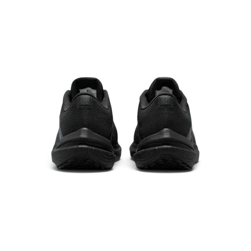 Rear heel view of Nike Air Winflo 10 Men's trainers with Nike Air logo
