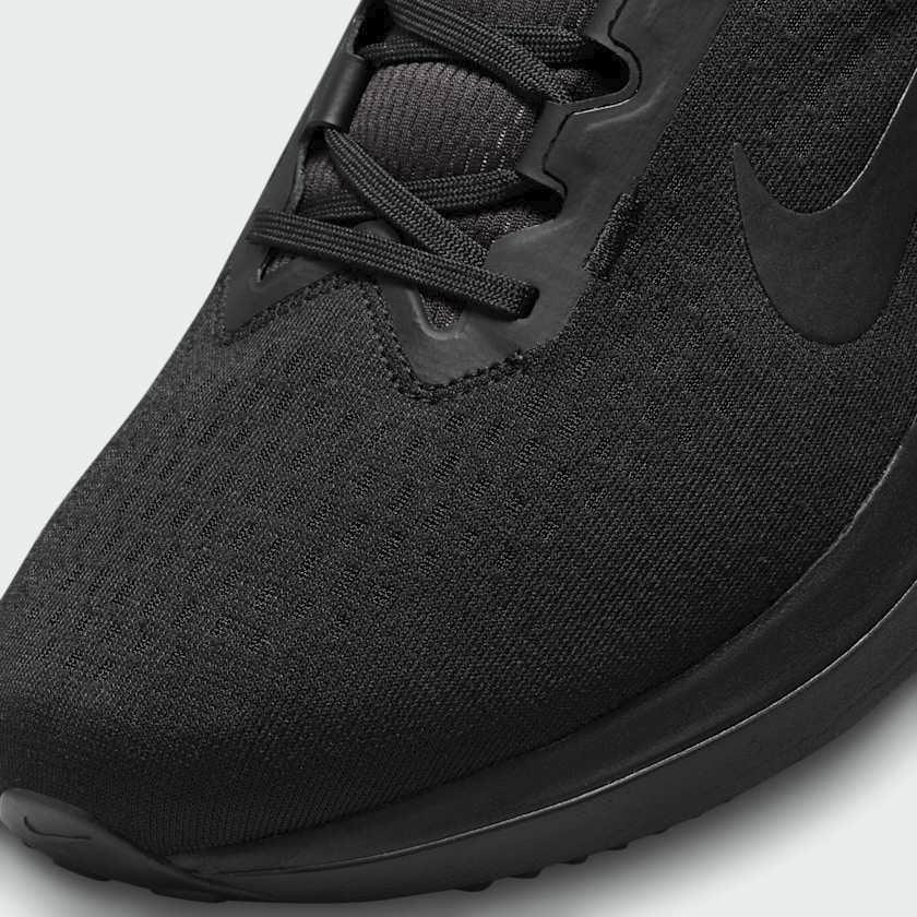 Close-up of Nike Air Winflo 10 Men's trainers showing mesh material and Flywire lacing system