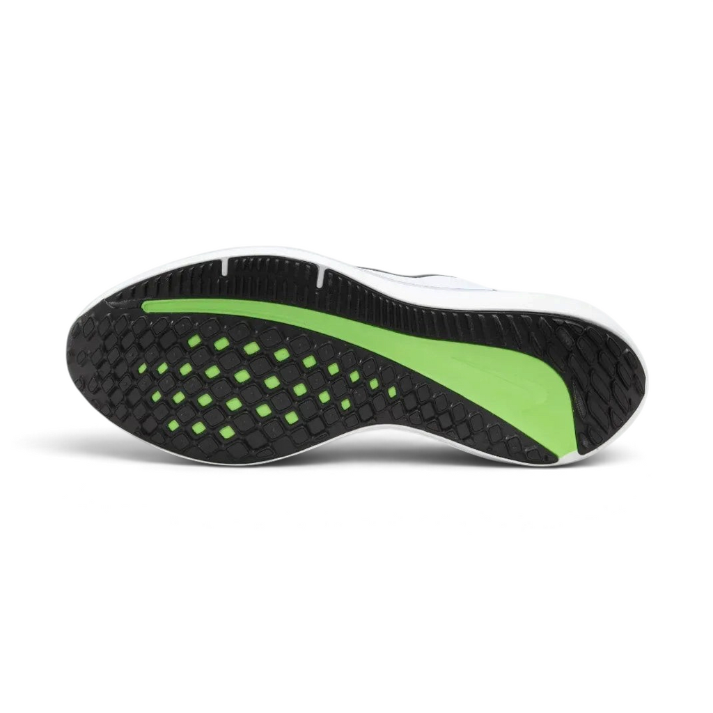 View of the outsole of the Nike Winflo 10, showing the durable rubber tread pattern in black and blue for multi-surface traction.