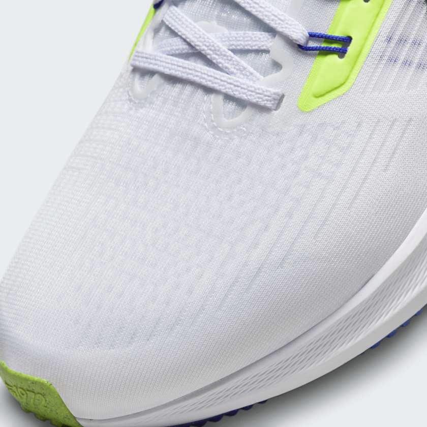 Close-up of Nike Pegasus 39 Premium Men's White Running Shoes DX1627-100 mesh texture, lace eyelets, and tongue logo