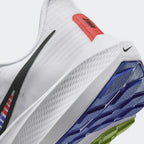 Rear underside close-up of Nike Pegasus 39 Premium Men's White Running Shoes DX1627-100 heel area with outsole detail and visible cushioning structure