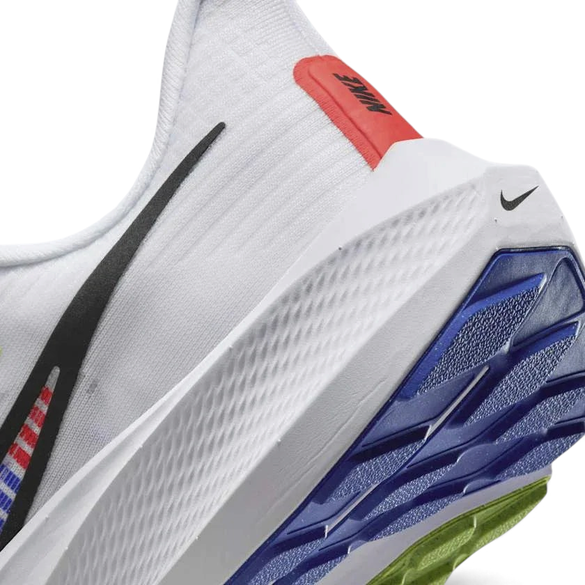 Rear underside close-up of Nike Pegasus 39 Premium Men's White Running Shoes DX1627-100 heel area with outsole detail and visible cushioning structure