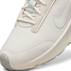 Focusing on the Breathable Woven Mesh Toe Box, Reinforced Synthetic Eyestays, and Clean Stitching, demonstrating the upper ventilation channels, scuff defence boundaries, and refined finish as the stylish final detail.