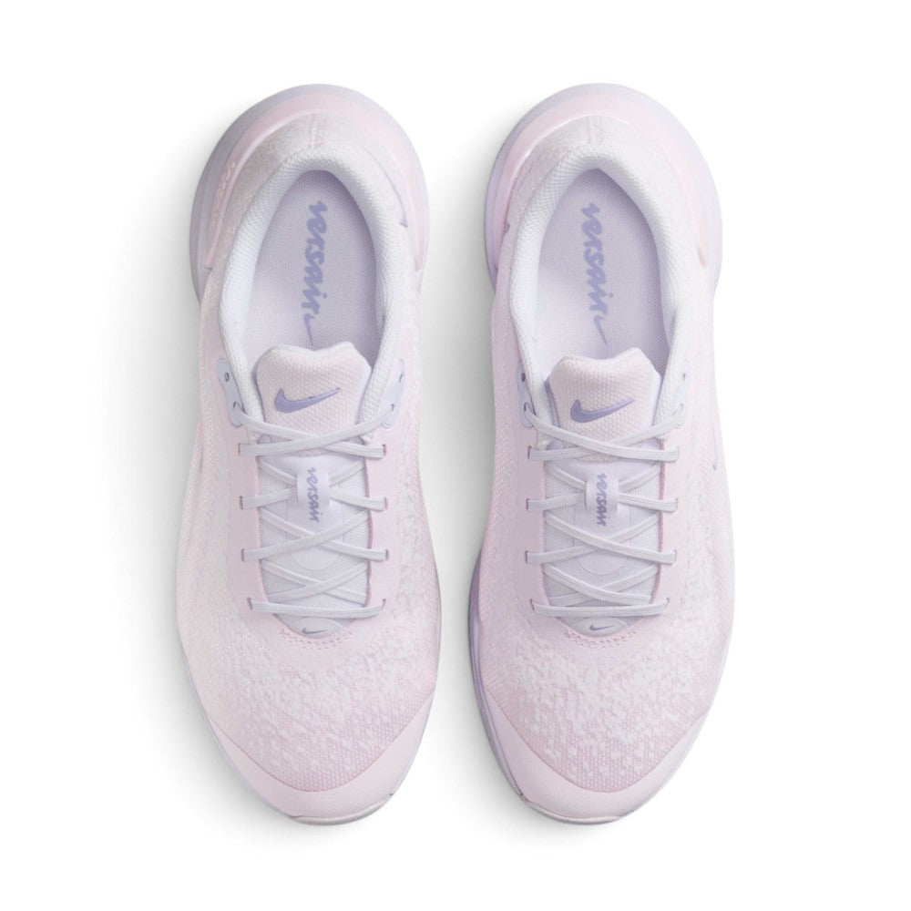 Focuses on the locked-in central lacing layout, displaying the pale lilac laces tracking over chenille tongues, matching padded collars, and insoles printed with script "versair" branding.
