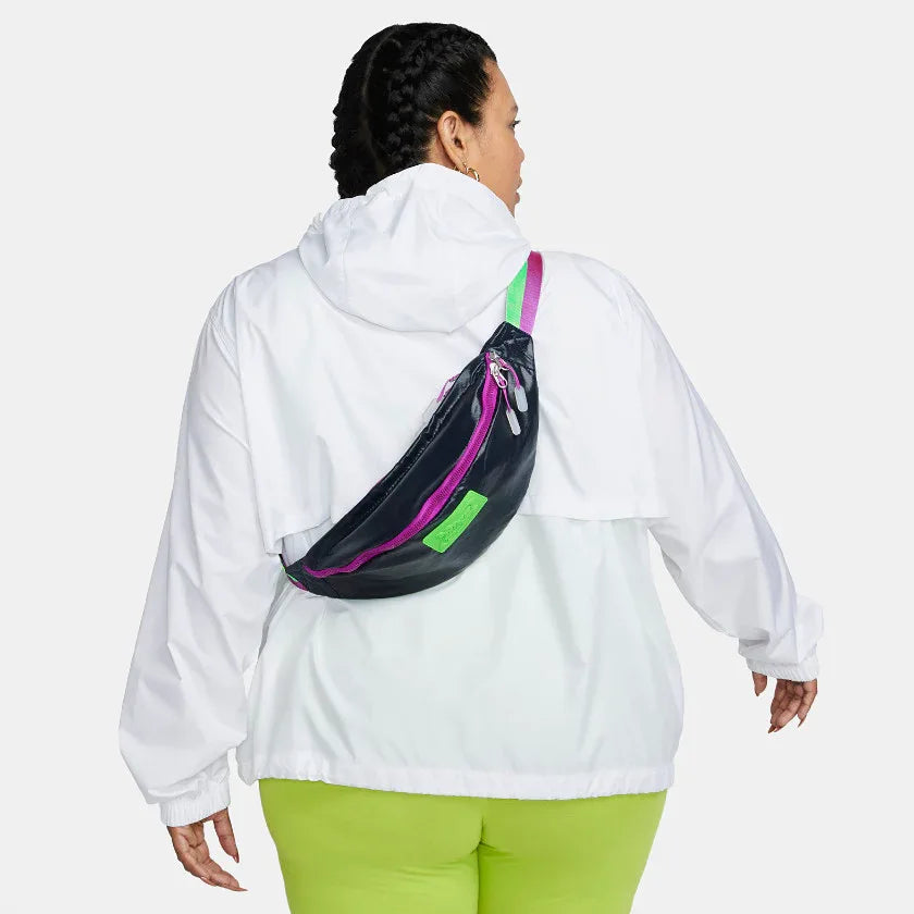 Nike Unisex Heritage Waist Bag DZ6293 451 Secondary image