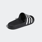 Showing the clean rear-moulded construction and the ergonomic heel cup provided by the one-piece design.