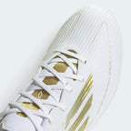 Details the high-definition texture of the Sprintgrid forefoot print and the precision eyelet stitching.