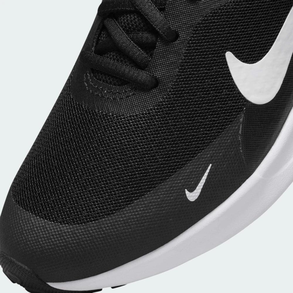 Close-up of the front, showing the quality of the engineered mesh and the durable eyelets.