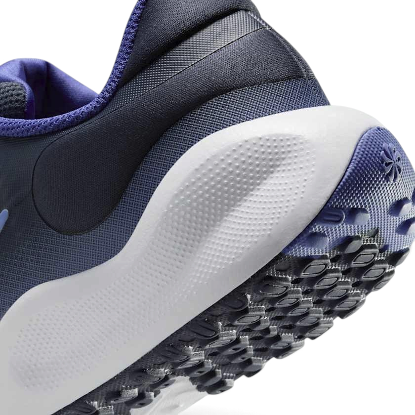 tradesports.co.uk Nike Revolution 7 Juniors FB7689 007