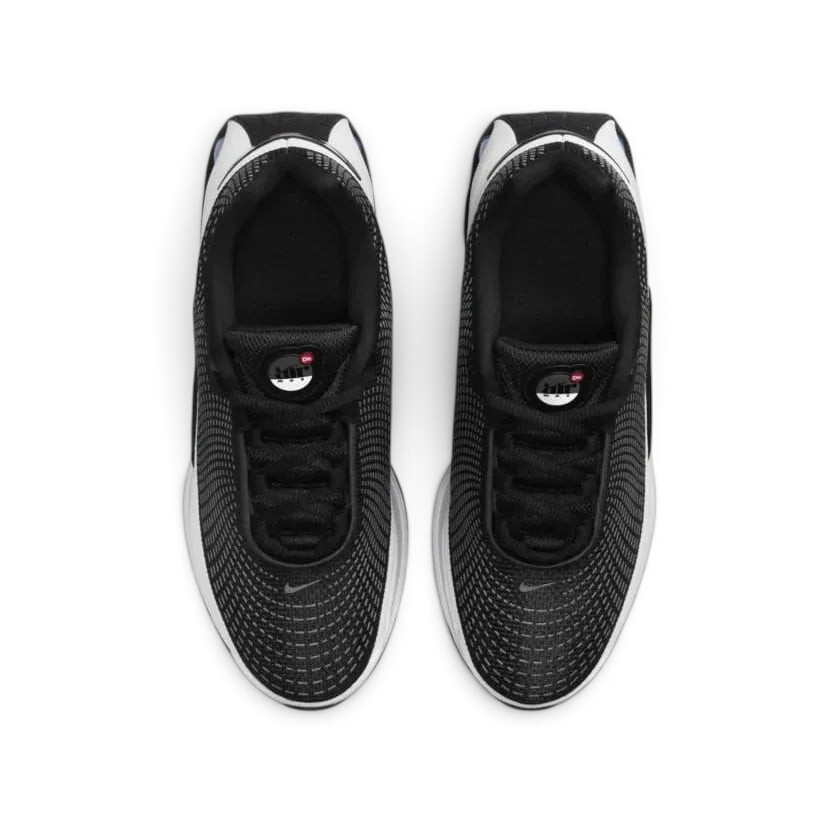 Nike Air Max DN Juniors Casual Trainers FB8987-003 top view showing lace-up design and padded tongue