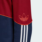 Detailed zoom on the hood and drawcord of the Adidas Outline Overhead Hoodie Men's, highlighting the adjustable fit.