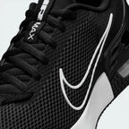 Details the premium seamless reinforcement wrapping the front toe cap protection matrix and the precise tracking of the eyelet lacing lines.