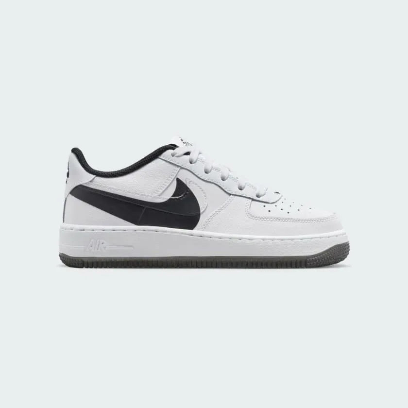 tradesports.co.uk Nike Juniors Air Force 1 LV8 4 FQ4118 100 Main image
