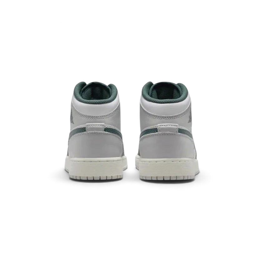 tradesports.co.uk Nike Juniors Air Jordan 1 Mid Special Edition FQ8088 103