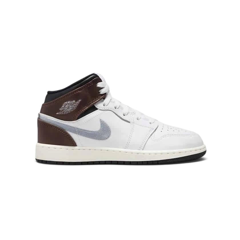 tradesports.co.uk Nike Juniors Air Jordan 1 Mid Special Edition FQ8162 142