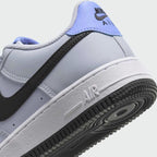 Rear underside close-up of Nike Air Force 1 Juniors Grey Trainers FV5948-003 heel and outsole tread pattern