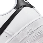 Detailed zoom on the thick midsole, highlighting the "AIR" embossed branding and the sturdy cupsole stitching.