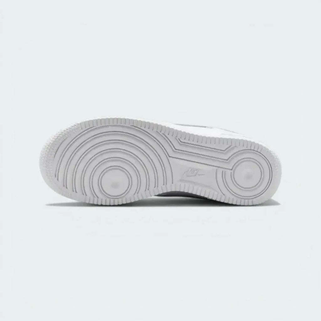 Displays the legendary circular pivot-point traction pattern in non-marking rubber.