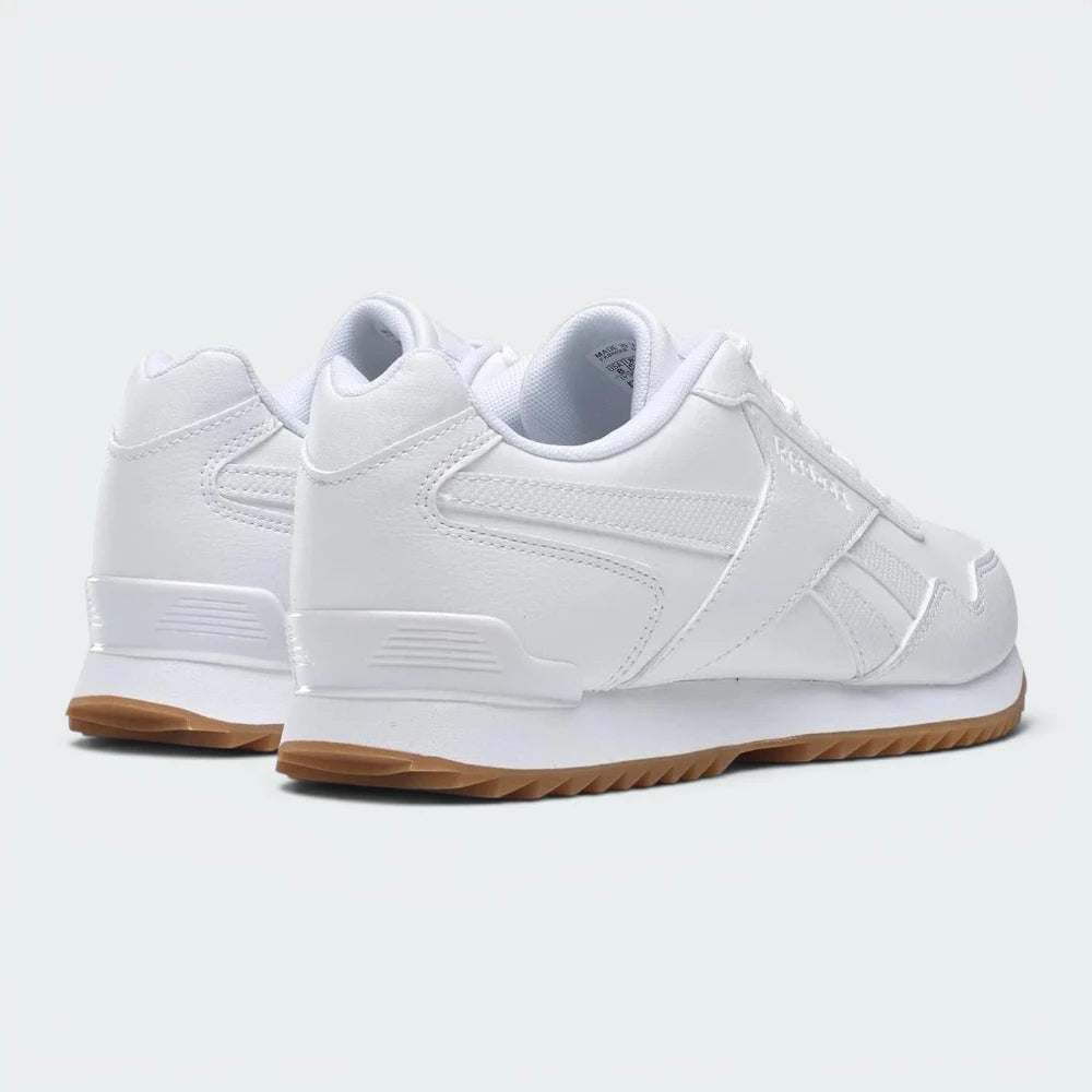 Focuses on the TPU heel clip and the professional finish of the reinforced heel structure.