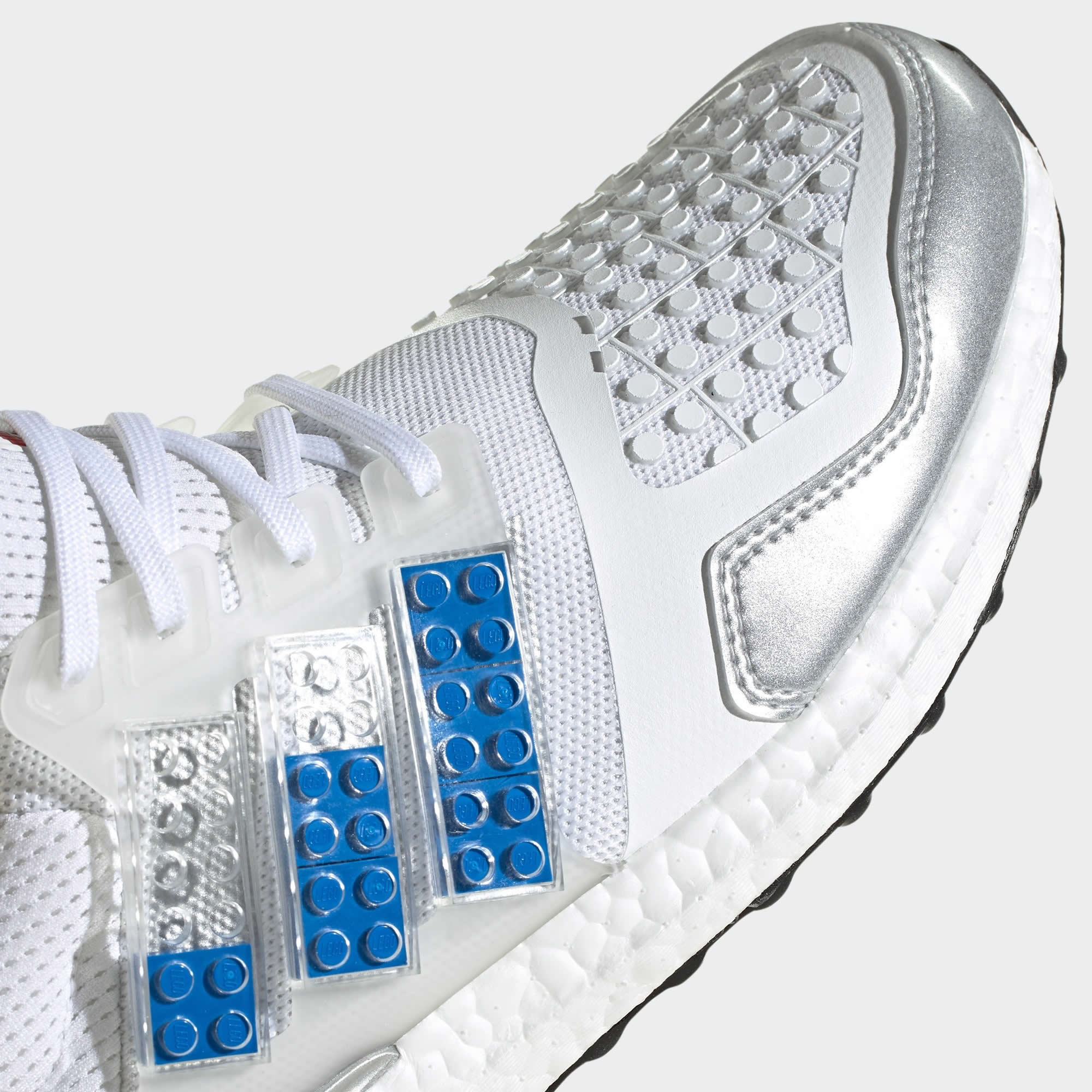 Adidas Ultraboost DNA x Lego Men's White/Blue Trade Sports Adidas Ultraboost DNA x Lego Men's White/Blue Trade Sports