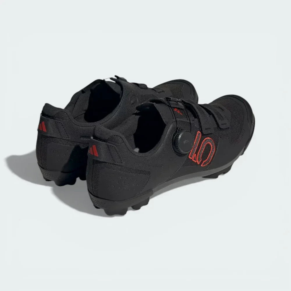 Rear view focusing on the reinforced heel cup and the structured support designed for a locked-in feel.