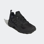 adidas Terrex Swift R3 Gore-Tex Men's Trail Shoes GY6765 angled view highlighting reinforced toe cap, mesh overlays, and midsole cushioning