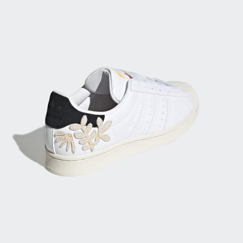 tradesports.co.uk Adidas Women's Superstar Shoes GZ0864