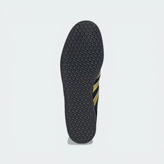 The classic Gazelle traction pattern on the durable, high-grip black rubber sole.