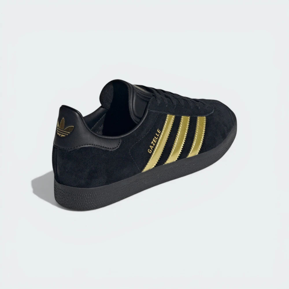 Focusing on the sleek black heel tab and the seamless transition into the black outsole.