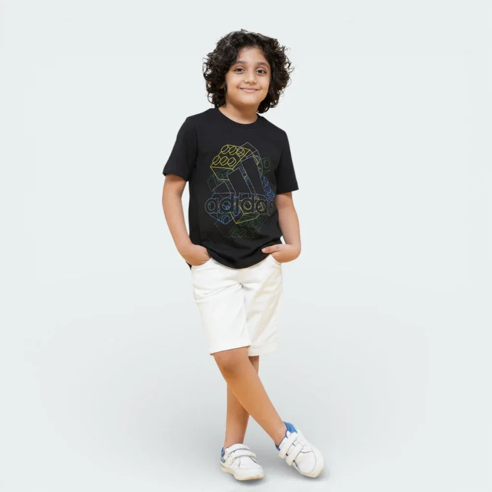 Child wearing the Lego graphic t-shirt in black Main image