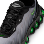 A close-up of the reinforced toe tip and the high-tech closed mesh texture.