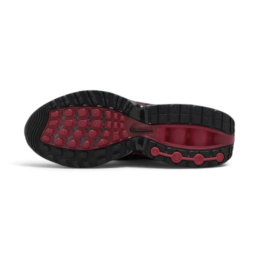 Nike Air Max DN Men's Black Trainers HM0708-002 outsole with sculpted tread and visible air pods under heel and forefoot