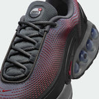 Rear underside close-up of Nike Air Max DN Men's Black Trainers HM0708-002 heel with visible dual-pressure Air units and outsole detail
