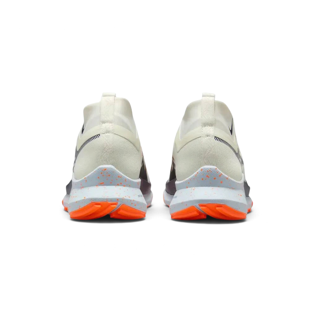 Nike React Pegasus Trail 4 GTX V2 Trail Shoes HM9728-001 back view showing heel support and reflective pull tab