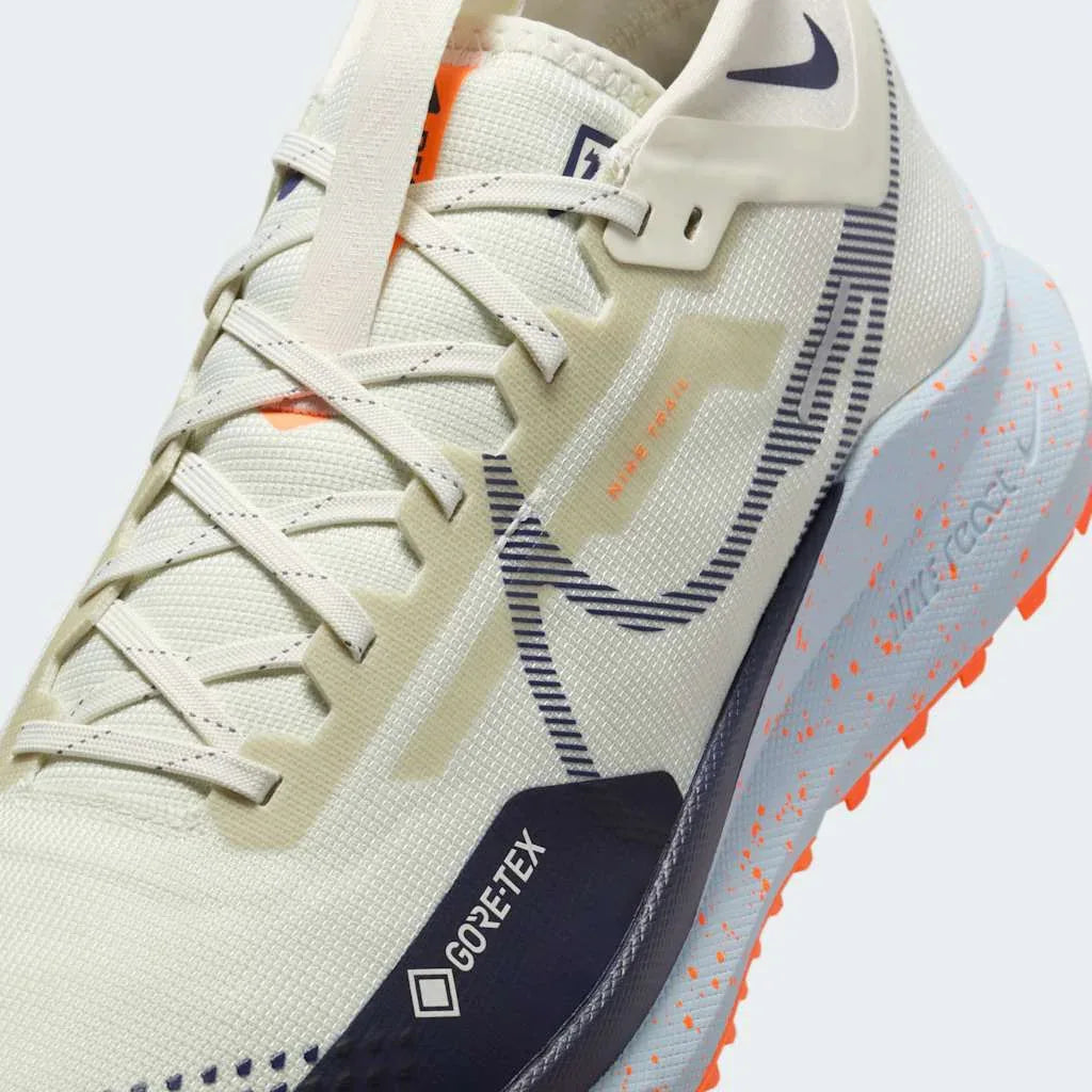 Close-up of Nike React Pegasus Trail 4 GTX V2 Trail Shoes HM9728-001 GORE-TEX label and upper mesh texture