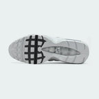 View of the outsole of the Nike Air Max 95 Men's grey running shoes, showing the durable rubber waffle tread pattern.