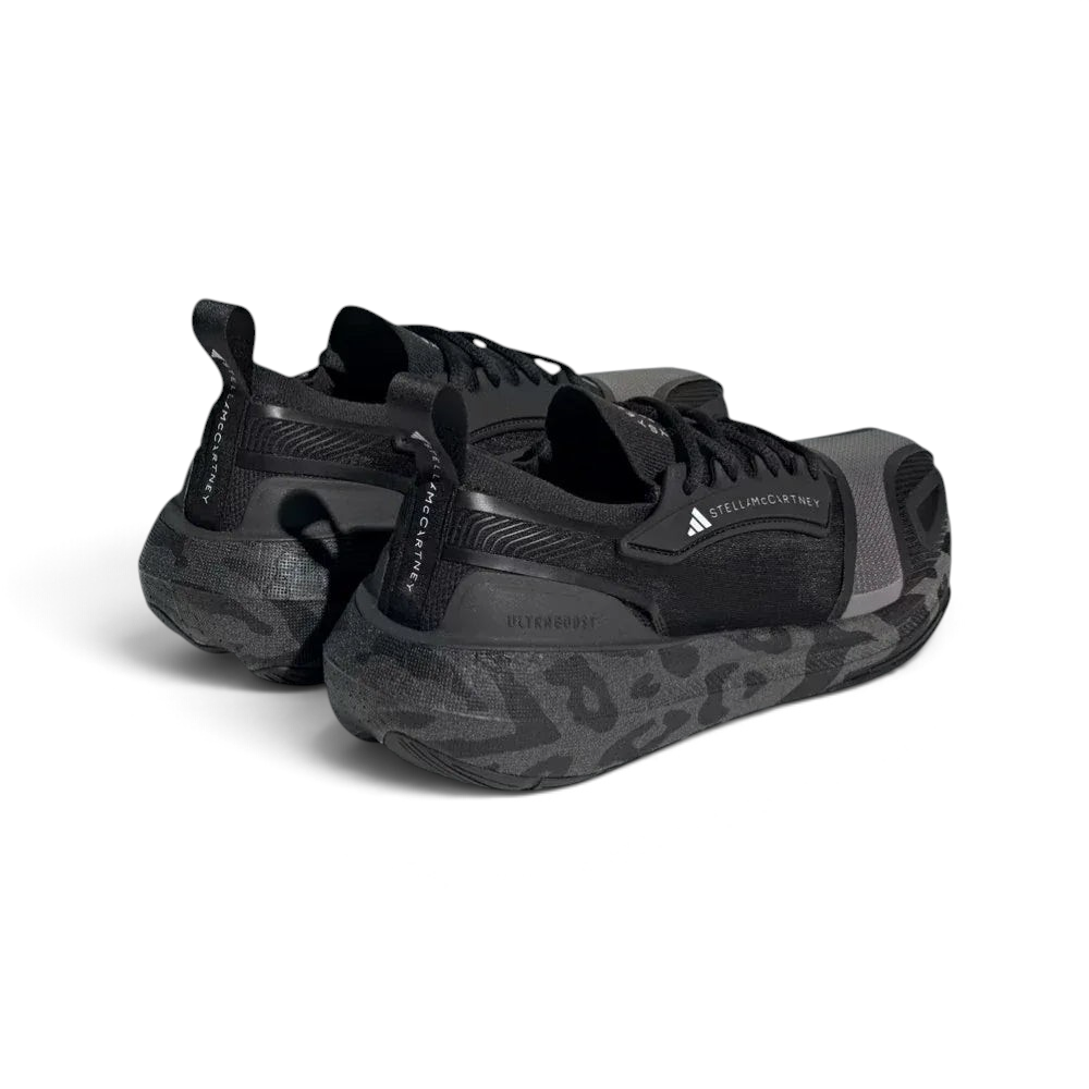 Rear view focusing on the supportive heel counter and the refined shape of the padded collar.