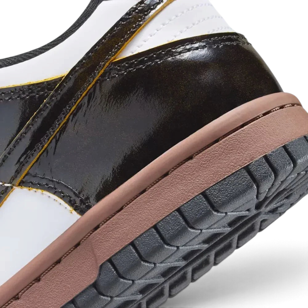 Detailed zoom on the midsole area, highlighting the classic cupsole construction and the transition to the durable black outsole.