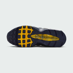 View of the outsole of the Nike Air Max 95 OG Men's blue running shoes, showing the durable rubber waffle tread pattern.