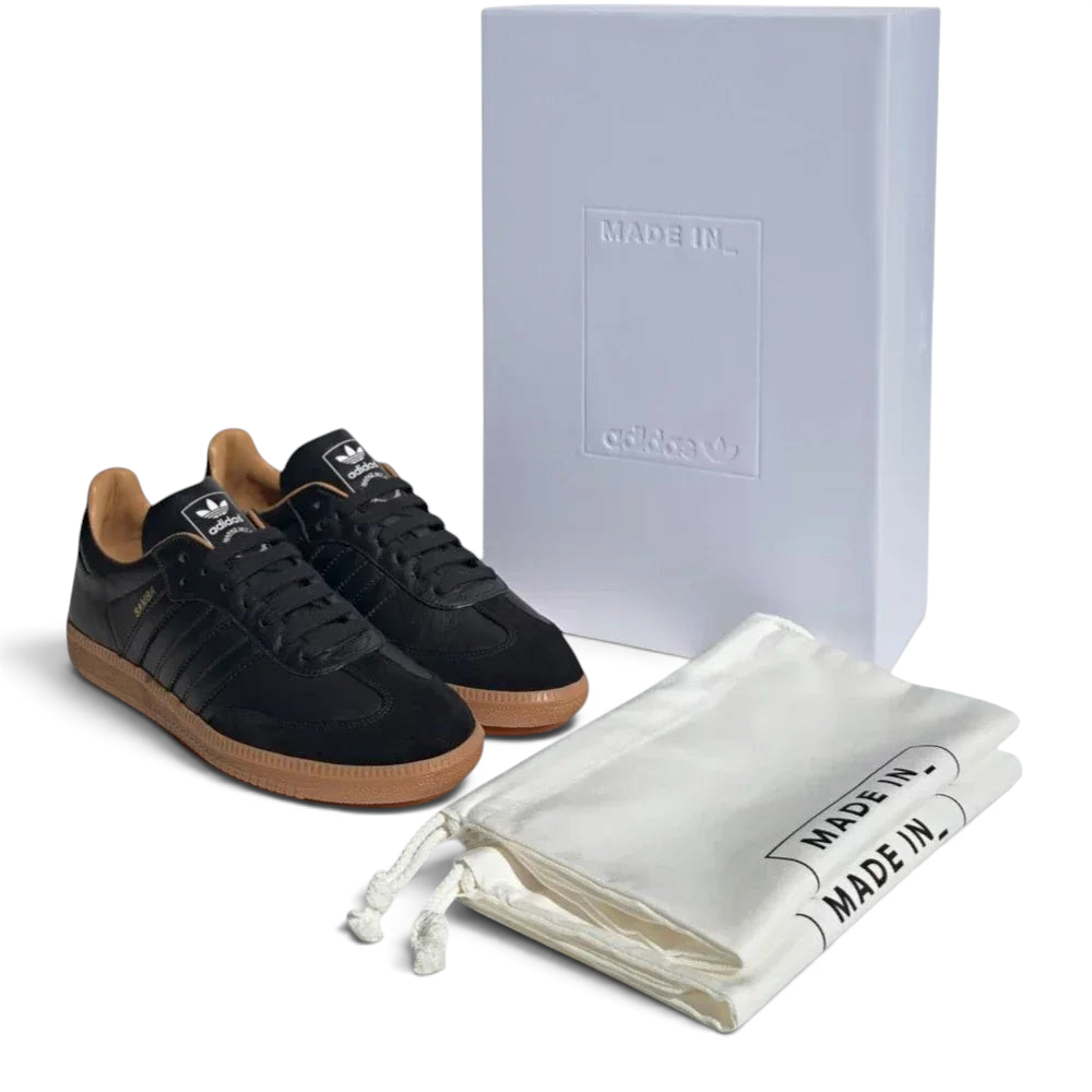 Presentation box and totes bags that comes with the shoes