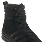 Highlights the "unreal" structured lines where the platform layers meet, accentuating a stable and robust build.