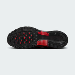 View of the outsole of the Nike P-6000 SE men's trainers, showing the durable rubber tread pattern for everyday traction.