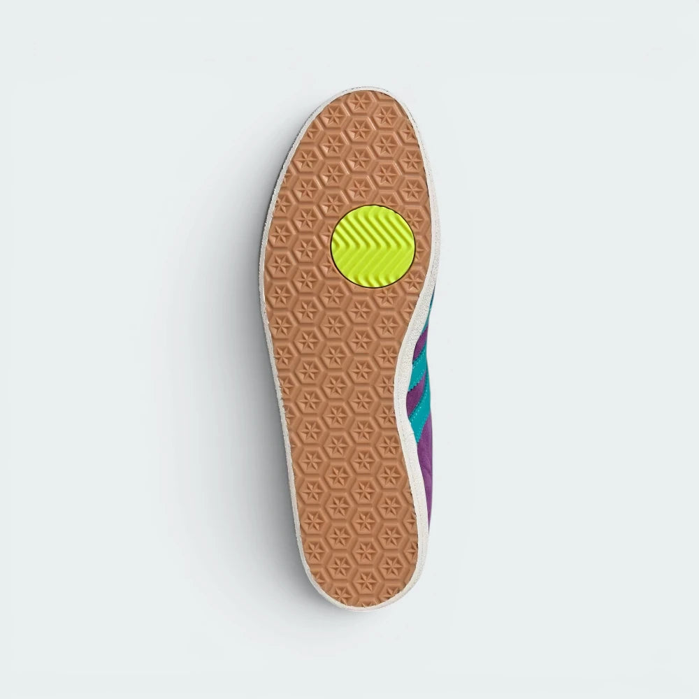 Displays the classic textured grid pattern of the rubber outsole, engineered for unreal everyday multi-surface street grip.