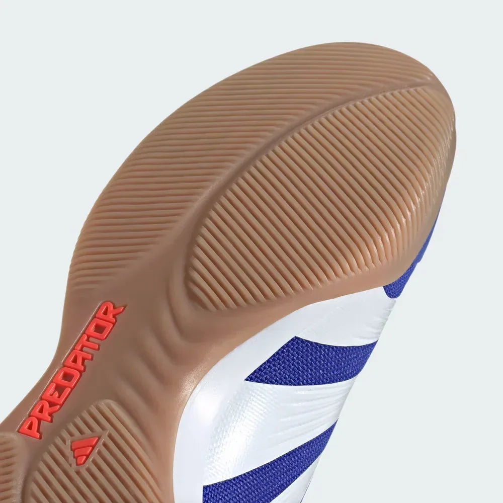 Detailed zoom on the side, highlighting the Lightstrike cushioning technology and the transition between the mesh upper and the gum-coloured rubber outsole.