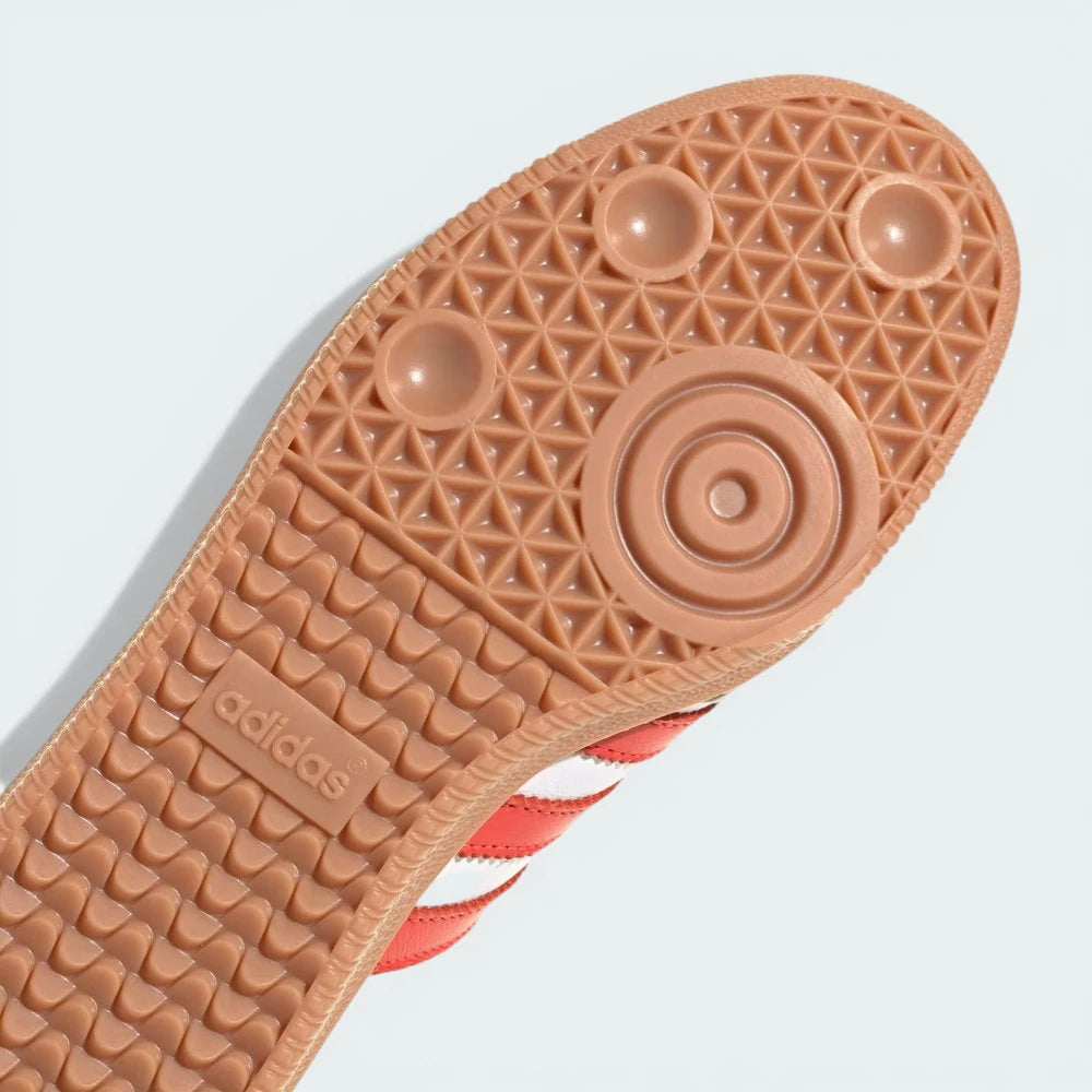 Close-up of the gum outsole and classic indoor grip