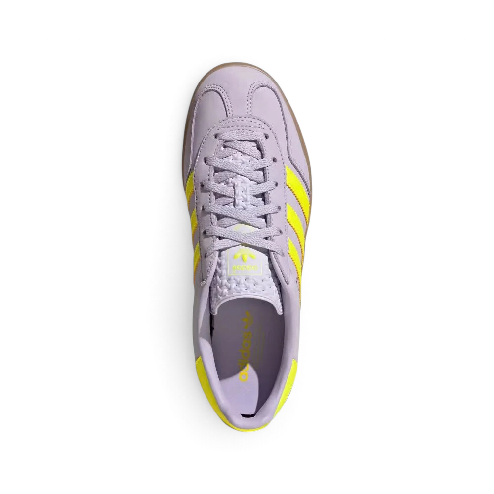 Top-Down View of Pair: Looking down at the nubuck lacing system and the contrast tongue branding against the pastel upper.