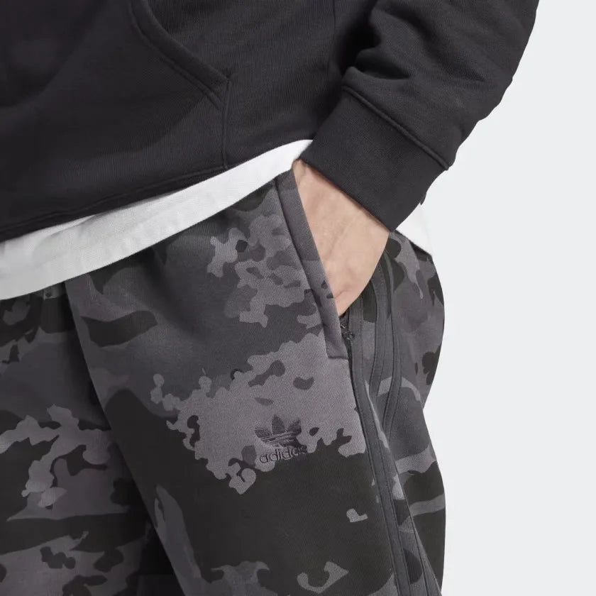 Showing the open pocket with the zip and embroided logo