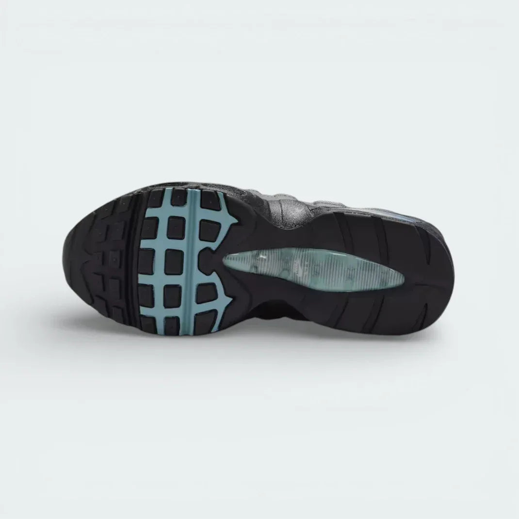 Displays the deep flex grooves and the "spine" inspired midsection.