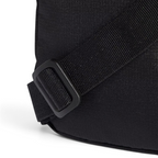 Emphasising the robust stitching lines bonding the heavy-duty D-ring loops to the side casing for maximum tear defence.